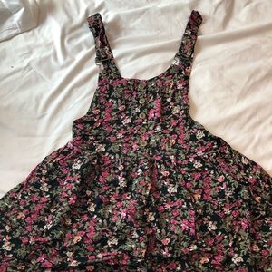 Floral overall dress!